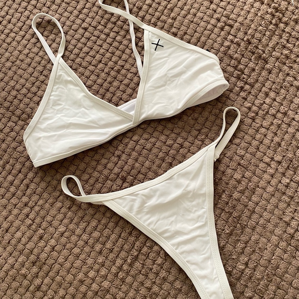 Boutine LA Bikini Set